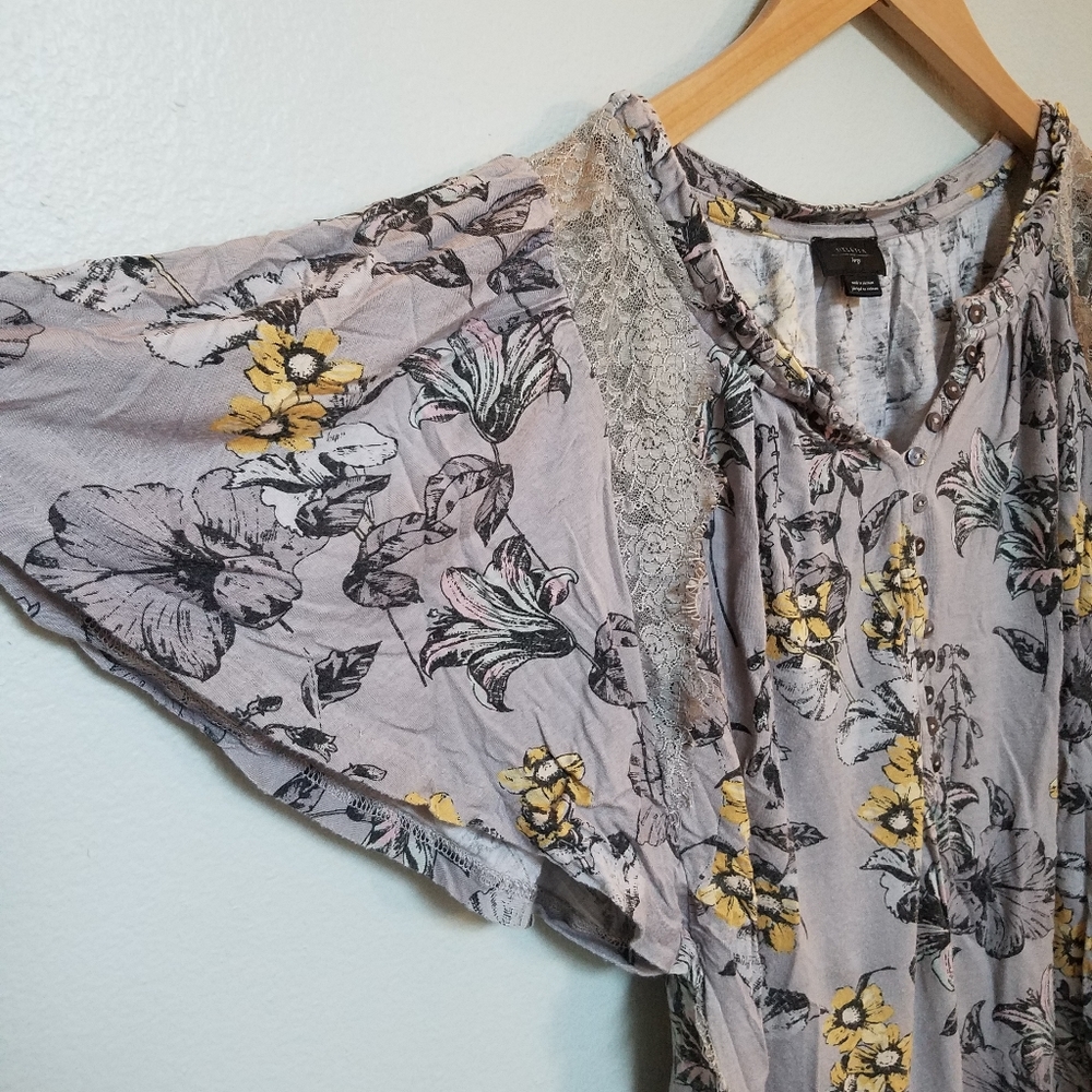 Deletta Tunic Top